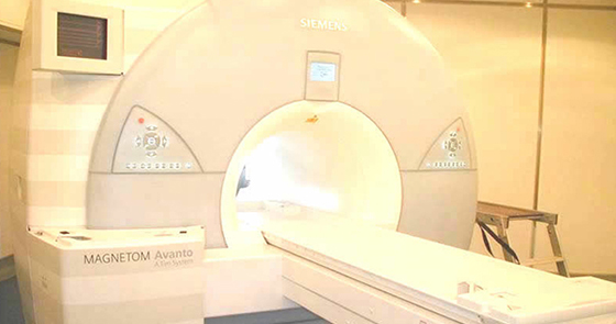 �ٴ�����