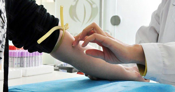 �ٴ�����